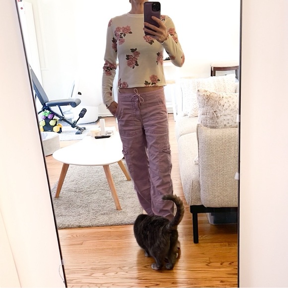 💕Super Cute Wafered Long Sleeved Crop Tope with Roses Retro colors💕 - Picture 6 of 11